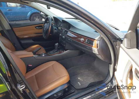 2011 BMW 328I xDrive z USA, uszkodzony, nr VIN WBAPK5C52BF124717